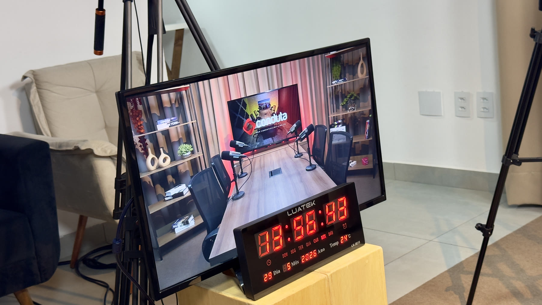 Monitor de retorno e cronômetro